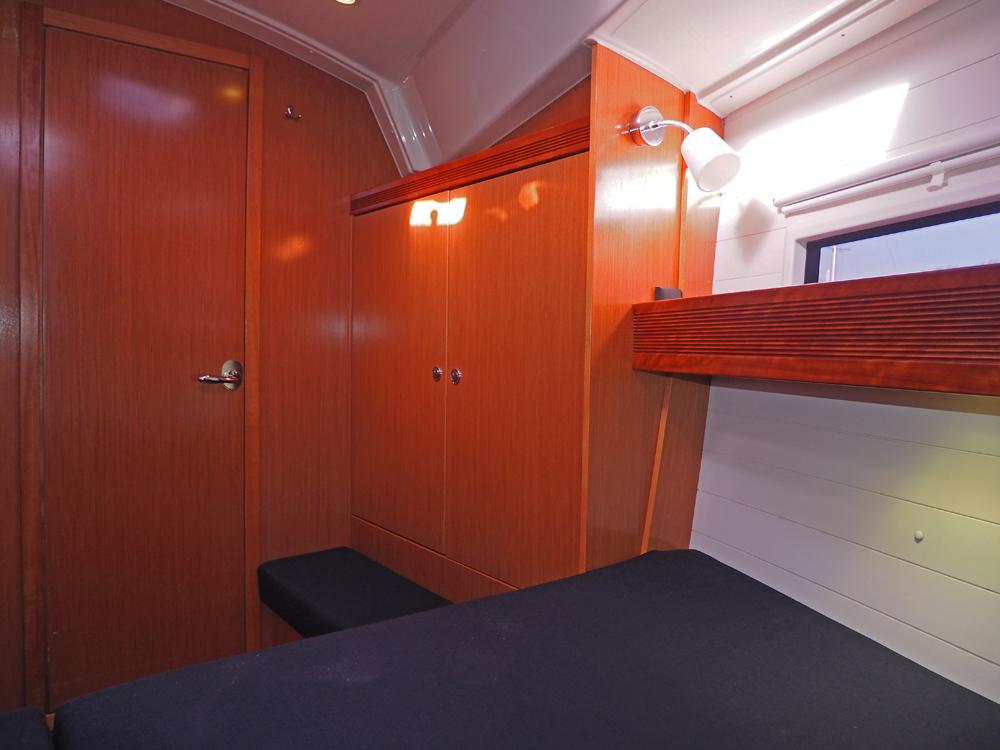 Cabin en avant, H&eacute;bergements